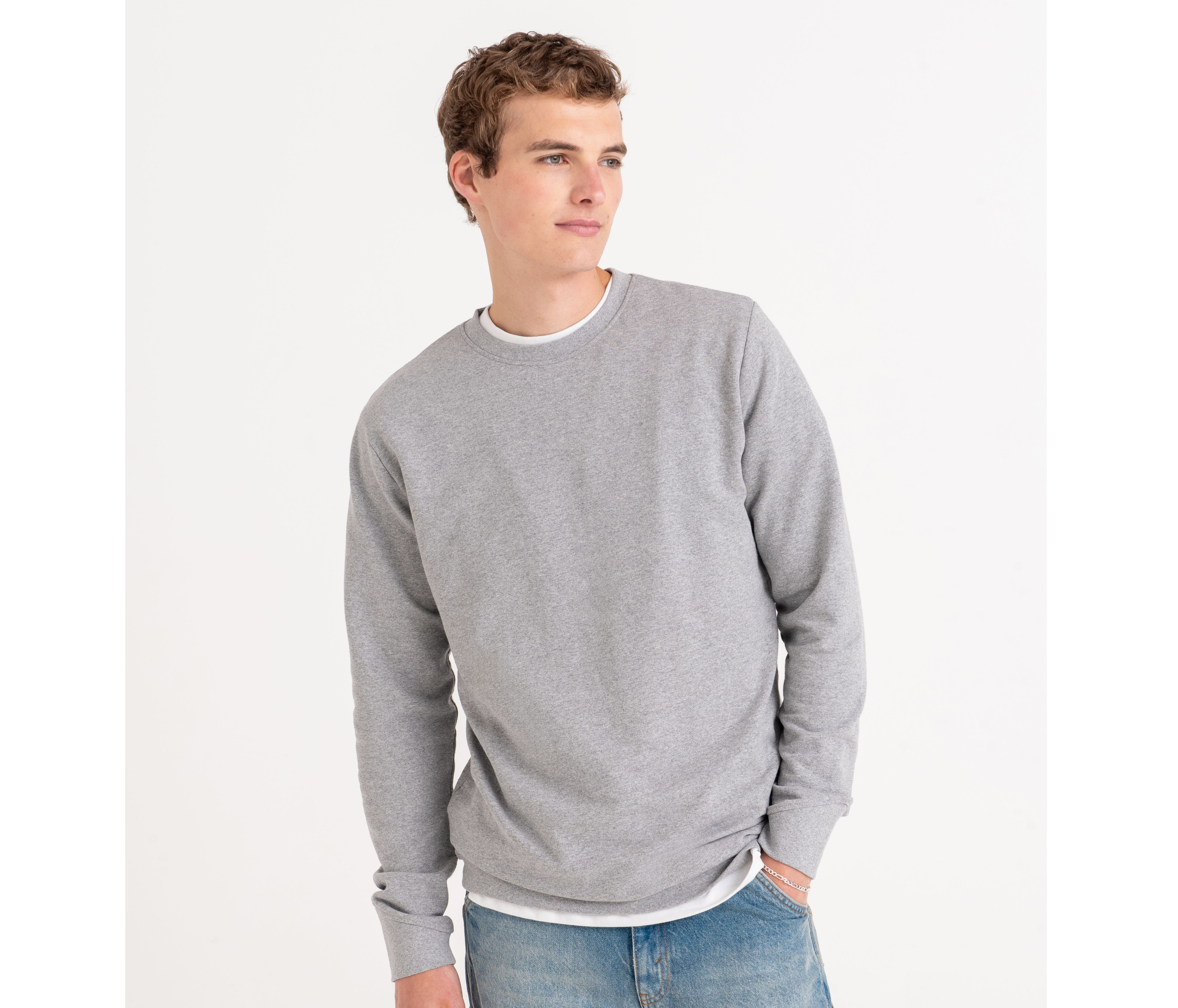 BANFF SUSTAINABLE SWEATSHIRT